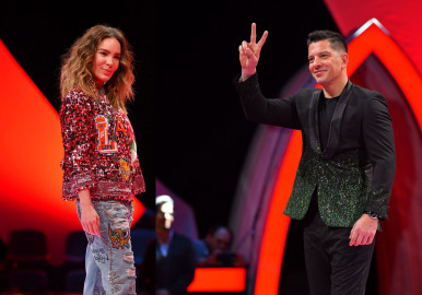 Belinda es albureada por Yahir, sin darse cuenta