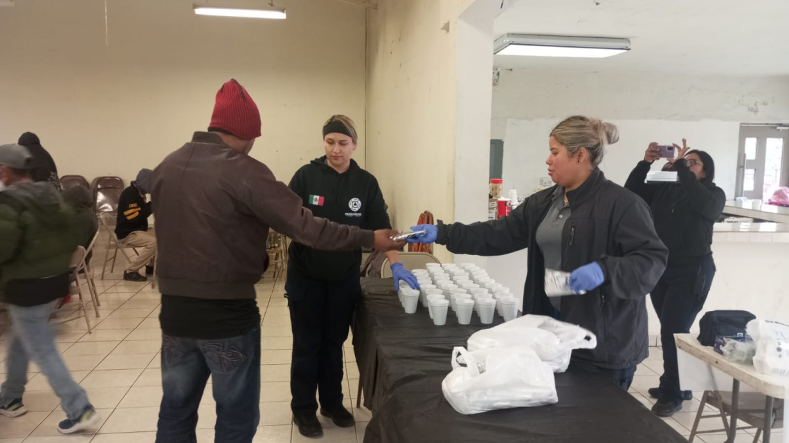 30 Personas ingresan al albergue temporal en Matamoros por bajas temperaturas