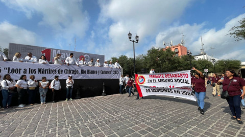 Desfilan 20 mil trabajadores este 1 de mayo