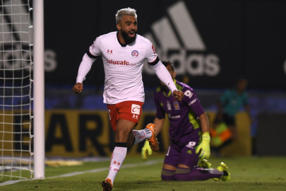 ¡Se les apareció el diablo! Toluca vence a Tigres en el Volcán