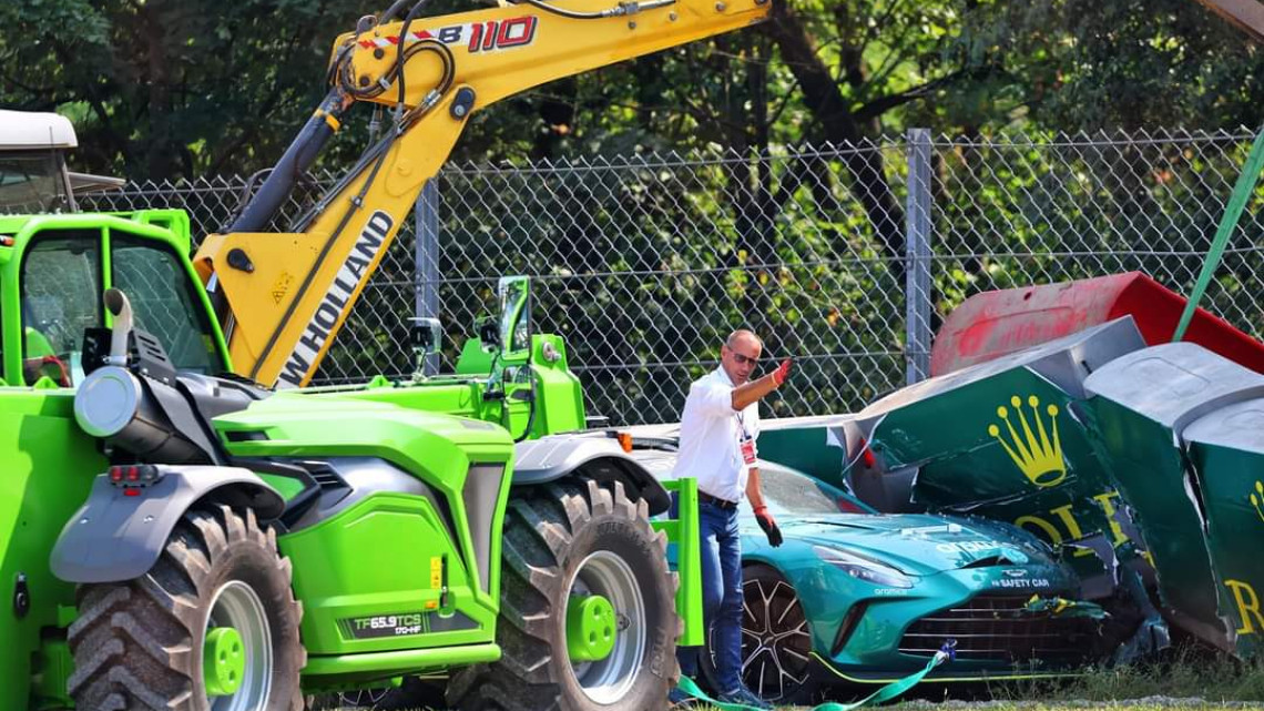 ¡Fuerte choque! Así fue el insólito accidente del Safety Car de la F1