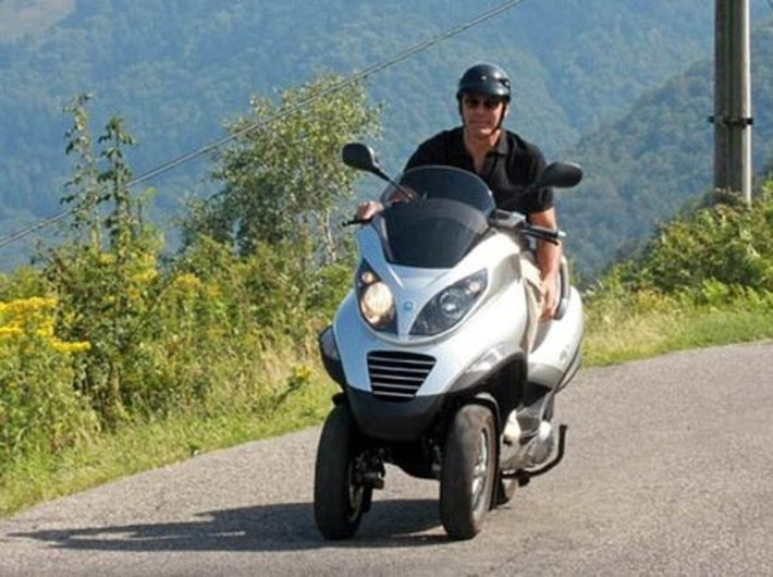 George Clooney sufre un accidente en Italia