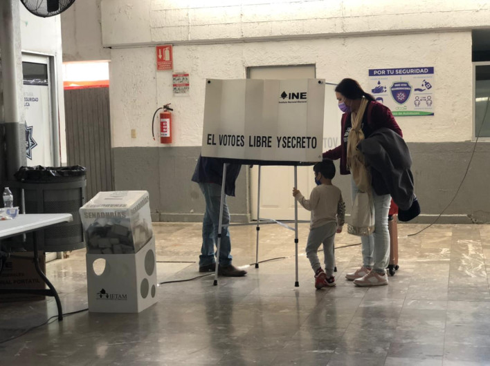 Destaca INE jornada electoral en paz y tranquila