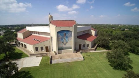 Obispos de ciudades fronterizas defienden a migrantes