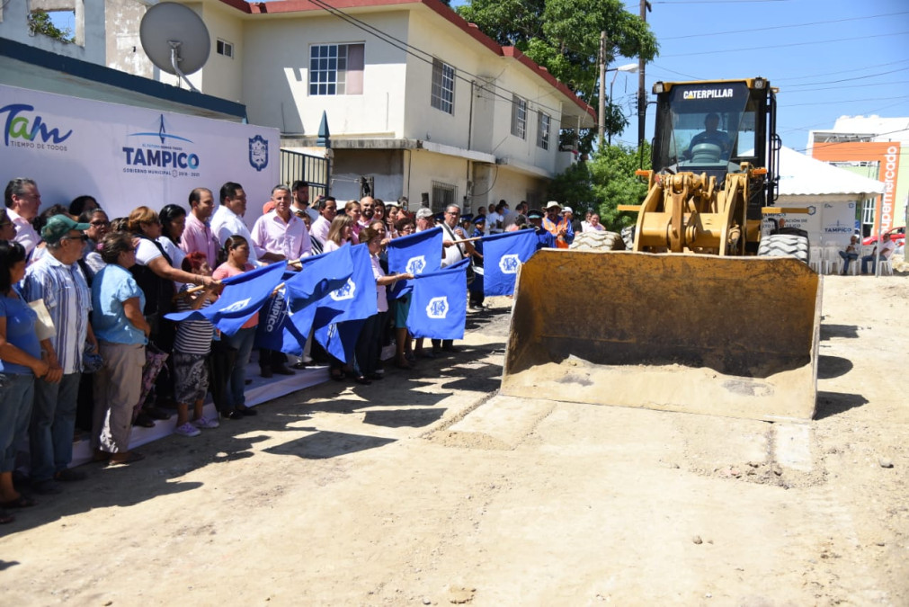 Pone en marcha Chucho Nader nuevo paquete de obras de pavimentación
