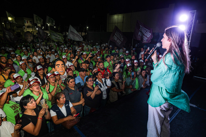 Arrasan y repiten triunfo Maki Ortiz y Carlos Peña y celebran con cientos de simpatizantes la fiesta democrática 