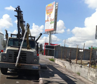 Repara Gobierno de Reynosa alumbrado público dañado por choques vehiculares