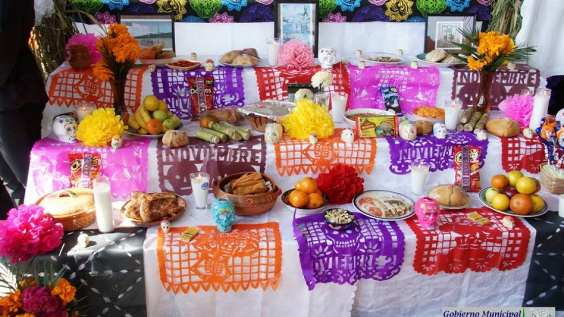 Exhiben altares de muertos en Miguel Alemán