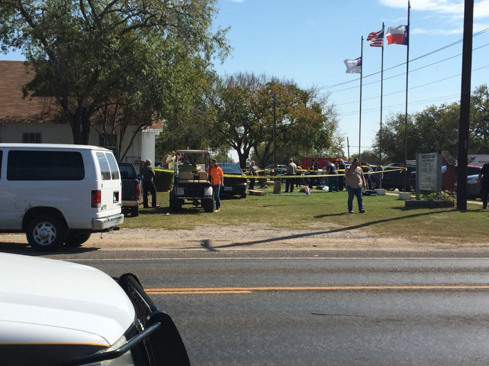 Atribuyen matanza en Texas a posible venganza familiar 
