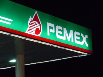 Sanciona SFP a cuatro funcionarios de Pemex por robo de hidrocarburos
