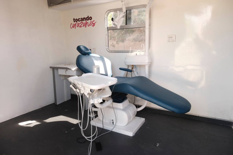 Renueva DIF unidad médica móvil, habilitan área de atención dental