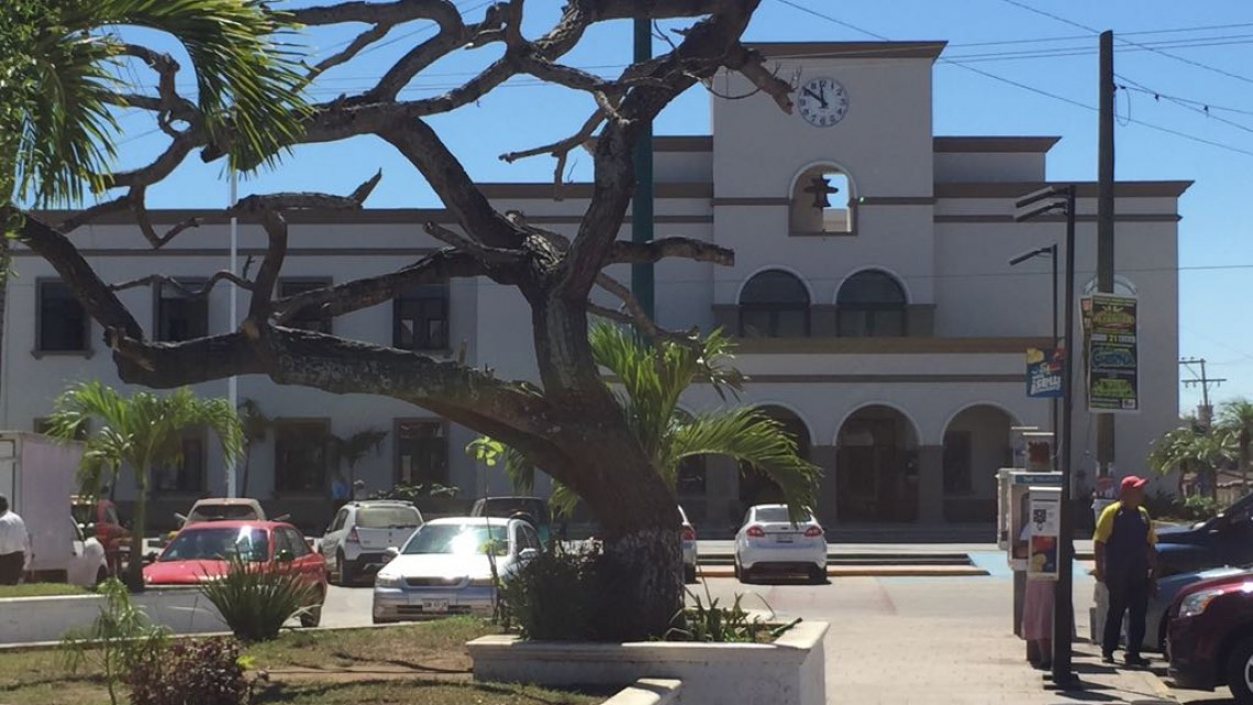 Gestionando recursos federales, que se han retrasado al municipio