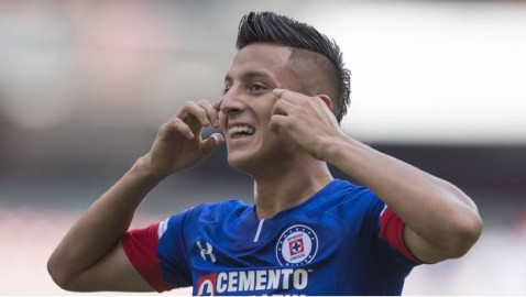 Manchester United envía visor a ver al Piojo Alvarado