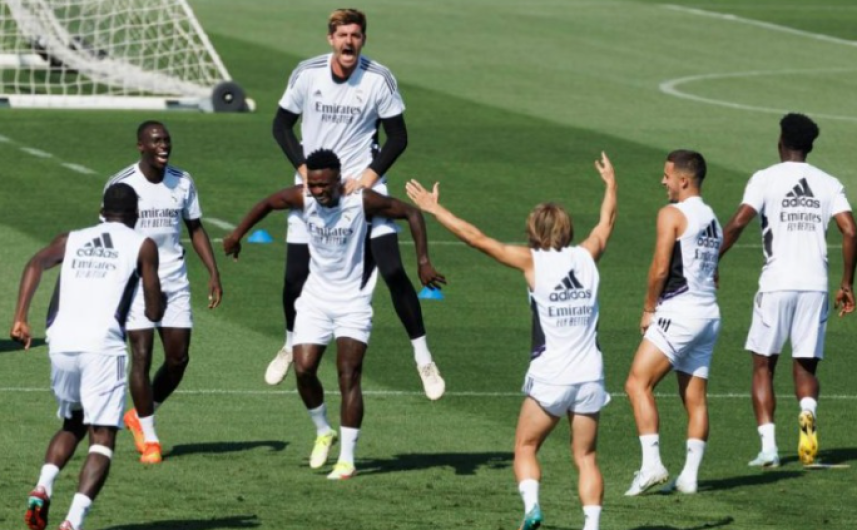 Así entrena el Real Madrid los tiros libres ¡con robots! 
