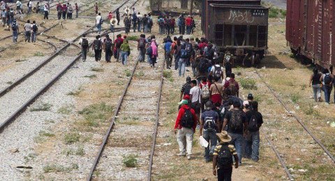 Aumenta el tránsito de migrantes por México: informe