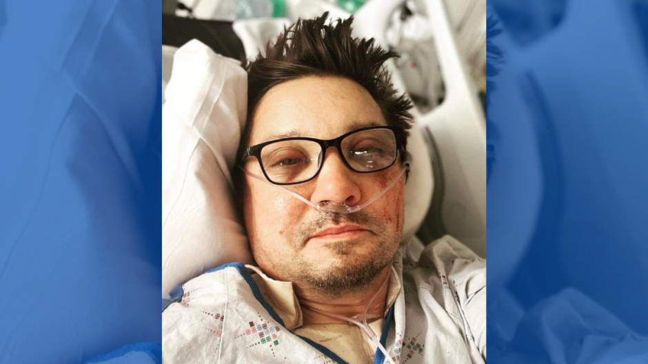 Jeremy Renner reaparece en redes con agradecimientos tras accidente 