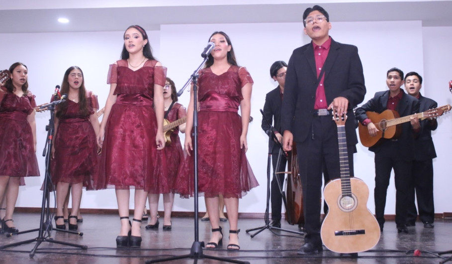 Invita IRCA a taller de música de rondalla