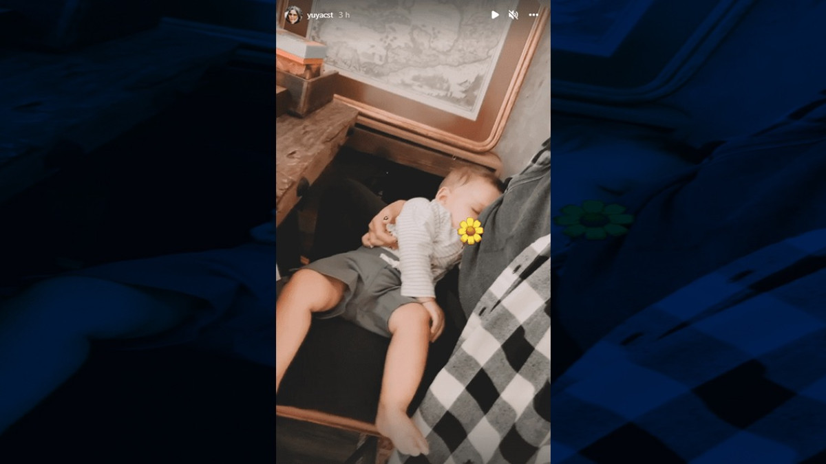 Yuya muestra el rostro de su hijo por primera vez