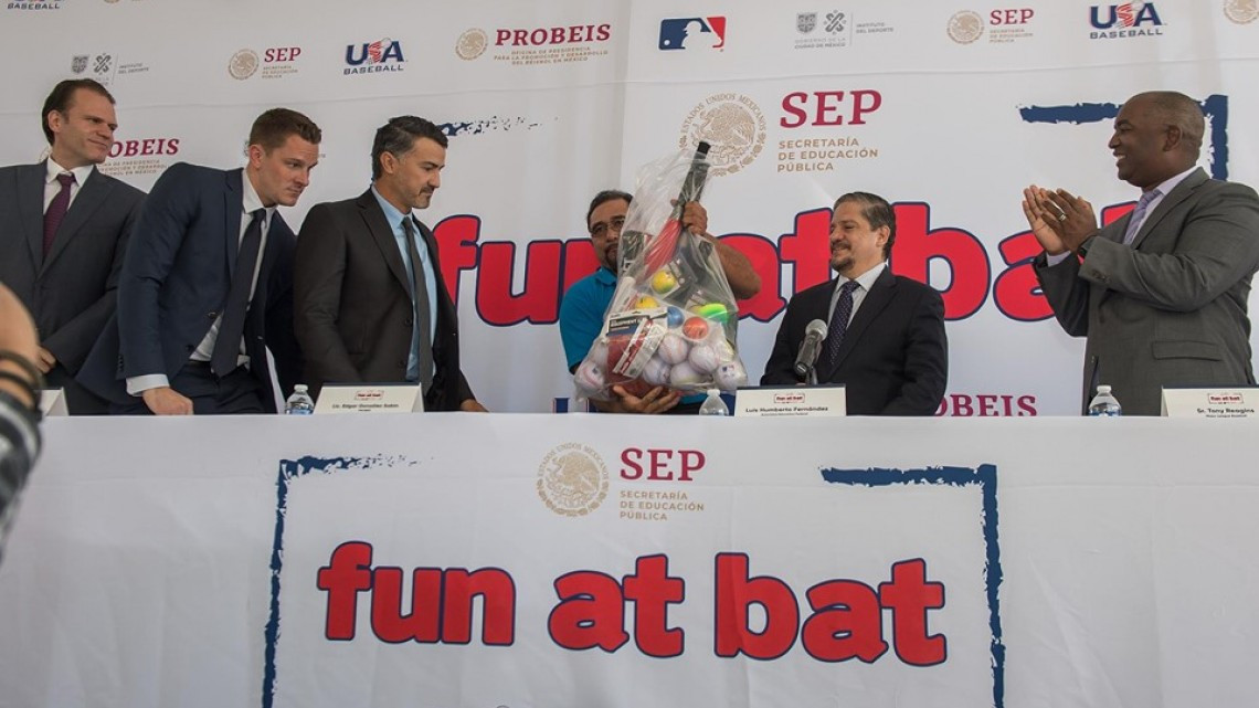 Programa llevará el béisbol a escuelas en México