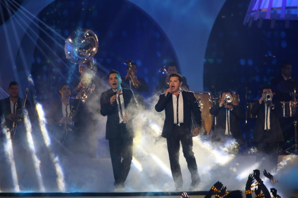 La Arrolladora Banda El Limón estrena EP “Prefiero Estar Contigo”