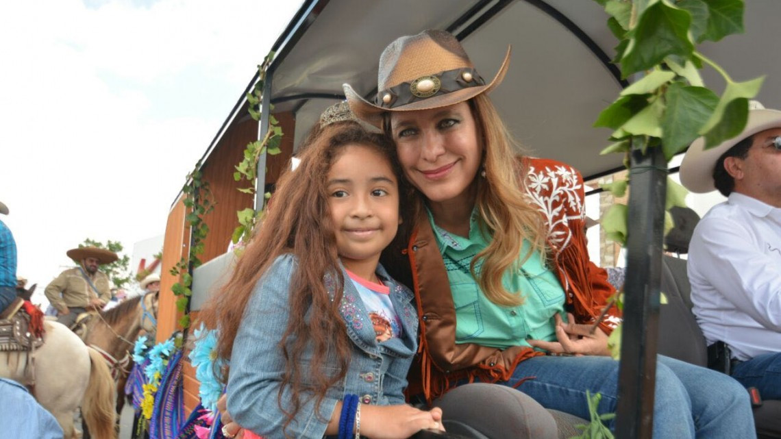 Llevan a cabo tradicional cabalgata por 268 años de la Fundación de Reynosa