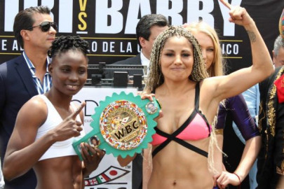 Mariana “La Barby” Juárez vence a la africana Catherine Phiri