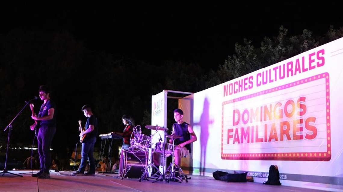 "Domingos Familiares Noches Culturales" se lleva a cabo