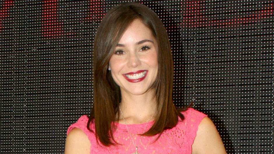 Graban a Camila Sodi cantando posible indirecta al "Chicharito"