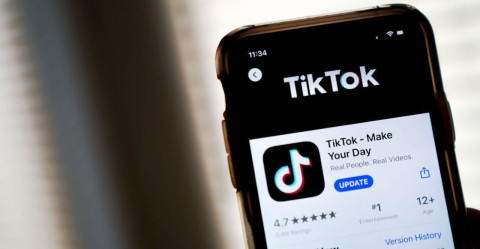 Denuncian a TikTok por vulnerar derechos de menores
