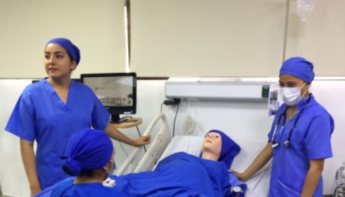 Escuela de enfermería militar pone ejemplo en no discriminar 