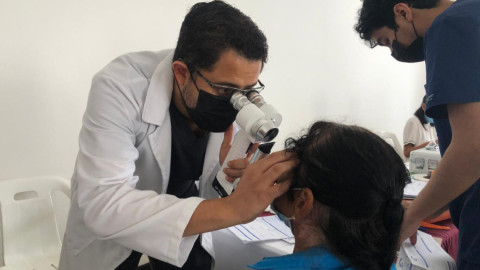 Inicia DIF estudios para detectar cataratas y carnosidad