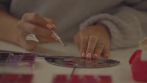 Selena Gómez anuncia su línea de cosméticos