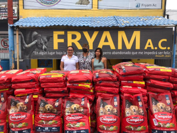 Entregan  croquetas para apoyar a 400 animales rescatados