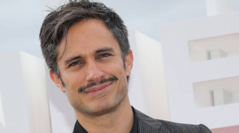 Gael García invita a firmar una petición contra la extinción del Fidecine 