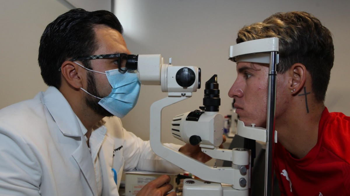 Se realizan jugadores de Chivas pruebas médicas de cara al próximo torneo 