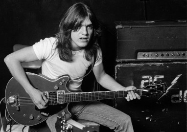 Fallece Malcolm Young cofundador de AC/DC