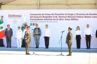 Asiste gobernador Américo Villarreal a toma de protesta del comandante interino de la 48 Zona Militar