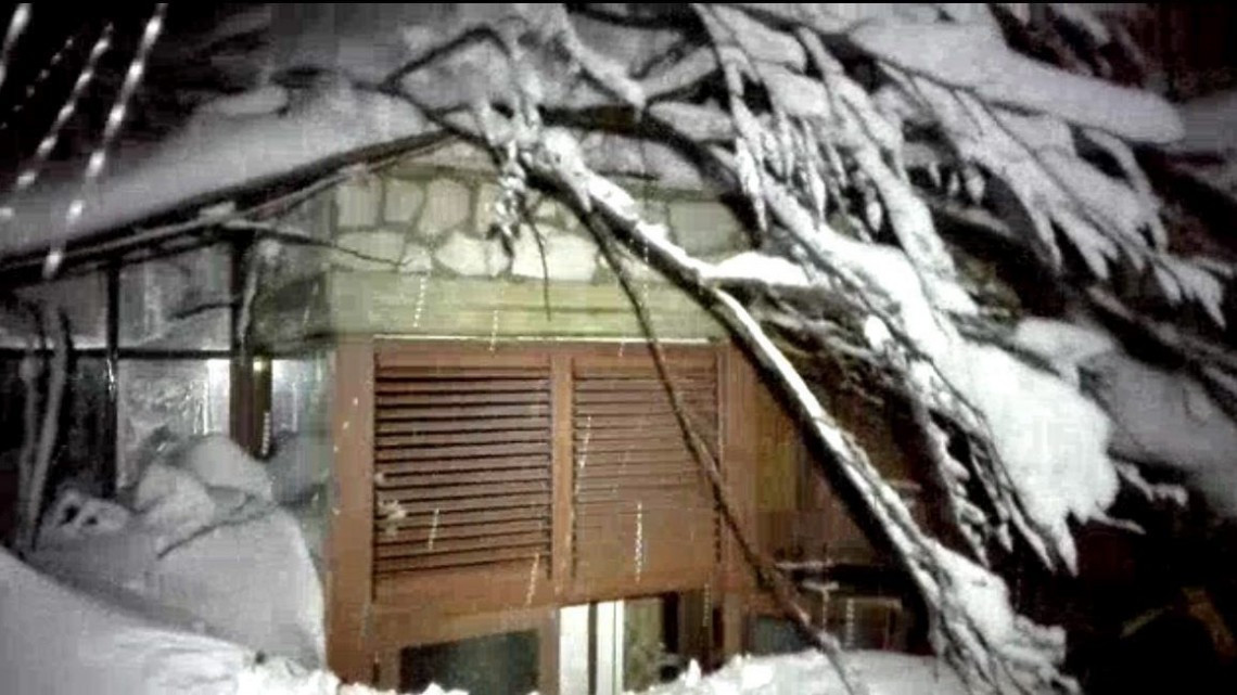 Avalancha de nieve sepulta hotel en Italia; reportan varios muertos