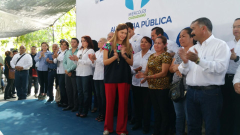 Alcaldesa pide comprensión, promete mejora en servicio de agua