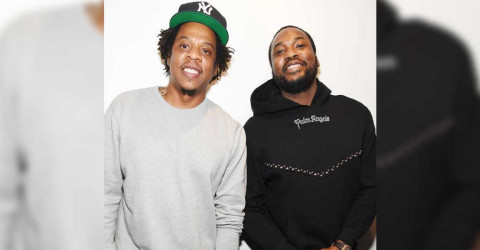 Jay-Z y Meek Mill donan 100 mil cubrebocas a prisiones en EU