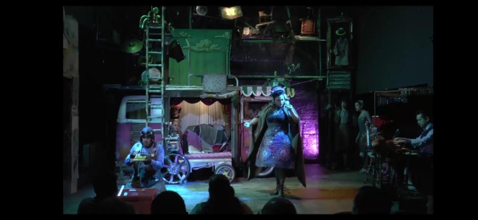 Quédate en casa y disfruta de teatro online. Aquí te decimos dónde