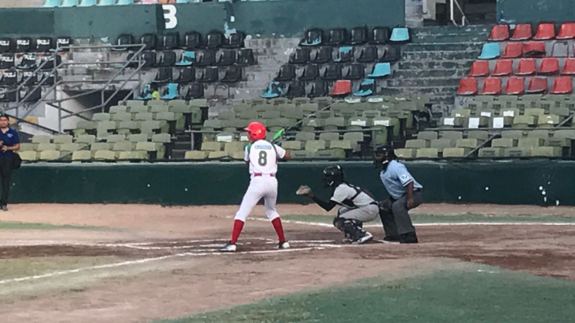 México consigue su primera victoria 