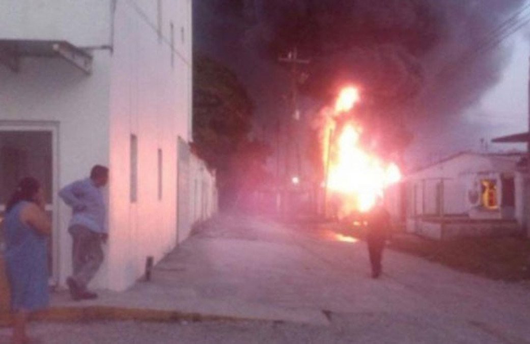 Explota casa por gasolina ilegal