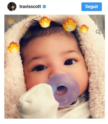 Travis Scott comparte primera imagen de su bebé con Kylie