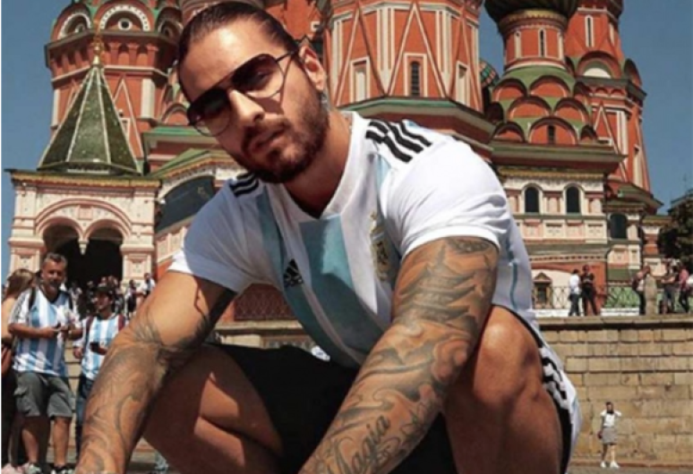 A Maluma le roban su cuarto en Moscú