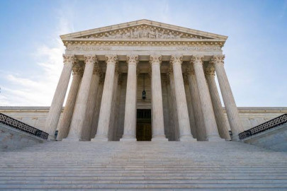 Corte Suprema de Texas ordena a líder demócrata responder demanda antes del viernes