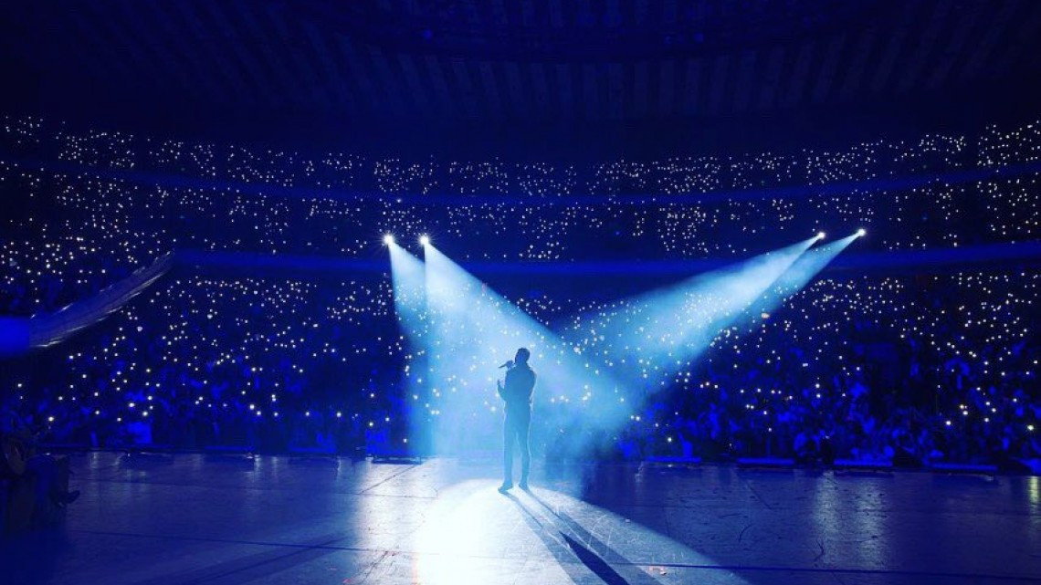 Celebra Carlos Rivera sus 15 años de carrera