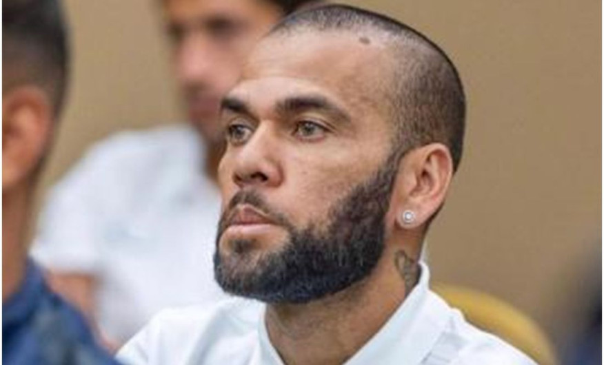 Condenan a Dani Alves a 4 años y 6 meses de prisión por agresión sexual