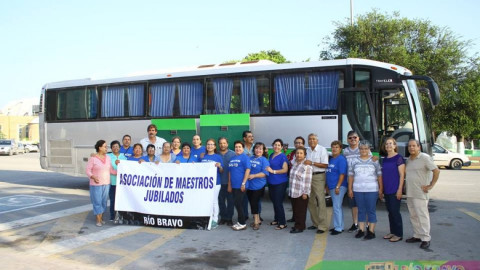 Ayuntamiento apoya a maestros jubilados