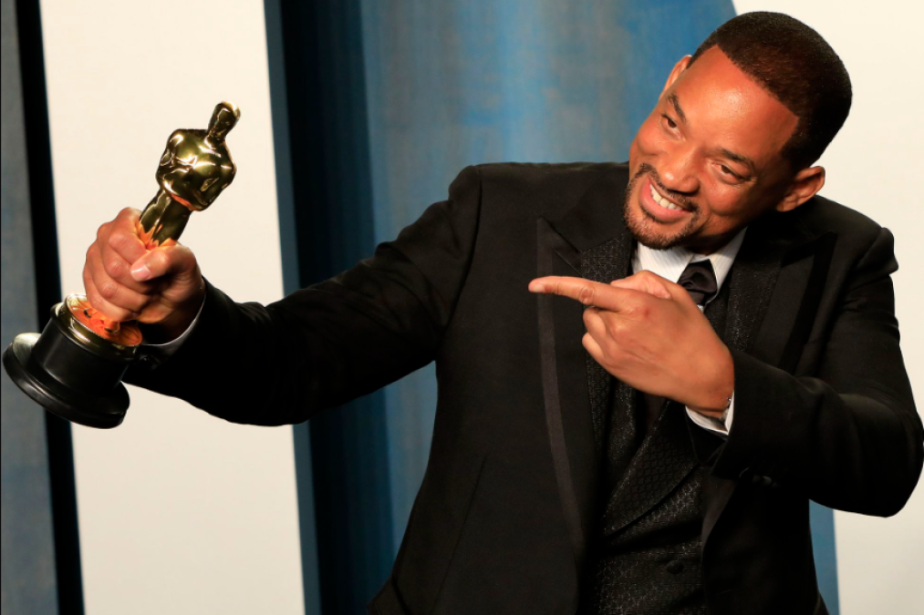 Academia veta a Will Smith de los Oscar por 10 años tras bofetada a Chris Rock